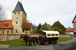 Traditionelles Maibaumsetzen in Obergebra (Foto: Michael Randel)