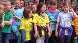 Mit der kleinen wei&szlig;en Friedenstaube wurde heute auf dem Nicolaiplatz vor dem Nordh&auml;user B&uuml;rgerhaus dem Ende des zweiten Weltkrieges gedacht (Foto: Angelo Glashagel)