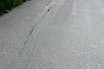 Jetzt schon Baum&auml;ngel am neuen Radweg? (Foto: Karl-Heinz Herrmann)