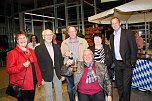 Gewichtiger Gast zum Oktoberfest im Autohaus Peter (Foto: AHP/Fischer) Gewichtiger Gast zum Oktoberfest im Autohaus Peter (Foto: AHP/Fischer)