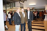 Gewichtiger Gast zum Oktoberfest im Autohaus Peter (Foto: AHP/Fischer) Gewichtiger Gast zum Oktoberfest im Autohaus Peter (Foto: AHP/Fischer)