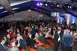 Gewichtiger Gast zum Oktoberfest im Autohaus Peter (Foto: AHP/Fischer) Gewichtiger Gast zum Oktoberfest im Autohaus Peter (Foto: AHP/Fischer)