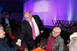 Gewichtiger Gast zum Oktoberfest im Autohaus Peter (Foto: AHP/Fischer) Gewichtiger Gast zum Oktoberfest im Autohaus Peter (Foto: AHP/Fischer)