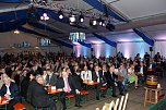 Gewichtiger Gast zum Oktoberfest im Autohaus Peter (Foto: AHP/Fischer) Gewichtiger Gast zum Oktoberfest im Autohaus Peter (Foto: AHP/Fischer)