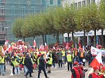 Demonstranten machten Druck (Foto: Harald Buntfu&szlig;)