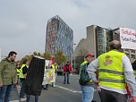 Demonstranten machten Druck (Foto: Harald Buntfu&szlig;)