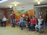 Die Lebenshilfe trat gestern mit kleinem Programm im St. Jakob auf (Foto: Ingrid Krug)