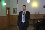 Die Vertreter der Gipsindustrie stellten sich am Nachmittag der Bev&ouml;lkerung (Foto: Angelo Glashagel)
