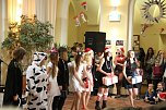 Vom Advenstkranz bis zum selbstgebackenen Pl&auml;tzchen konnte man auf dem Weihnachtsbasar der Nordh&auml;user Petersbergschule viel entdecken und naschen (Foto: Angelo Glashagel)