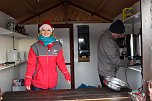 Weihnachtstauchen am Bebraer Teich (Foto: Karl-Heinz Herrmann) Weihnachtstauchen am Bebraer Teich (Foto: Karl-Heinz Herrmann)