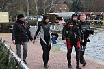 Weihnachtstauchen am Bebraer Teich (Foto: Karl-Heinz Herrmann) Weihnachtstauchen am Bebraer Teich (Foto: Karl-Heinz Herrmann)
