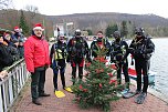 Weihnachtstauchen am Bebraer Teich (Foto: Karl-Heinz Herrmann) Weihnachtstauchen am Bebraer Teich (Foto: Karl-Heinz Herrmann)