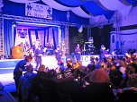Narrenvolk feiert in Bebra (Foto: Karnevalslverein Blau-Weiss)