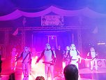 Narrenvolk feiert in Bebra (Foto: Karnevalslverein Blau-Weiss)