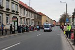 N&auml;rrinnen und Narren trotzen Wetter (1) (Foto: Karl-Heinz Herrmann)