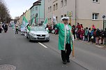 N&auml;rrinnen und Narren trotzen Wetter (1) (Foto: Karl-Heinz Herrmann)