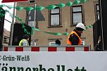 N&auml;rrinnen und Narren trotzen Wetter (1) (Foto: Karl-Heinz Herrmann)