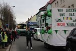 N&auml;rrinnen und Narren trotzen Wetter (1) (Foto: Karl-Heinz Herrmann)