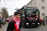 N&auml;rrinnen und Narren trotzen Wetter (1) (Foto: Karl-Heinz Herrmann)