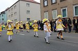 N&auml;rrinnen und Narren trotzen Wetter (1) (Foto: Karl-Heinz Herrmann)