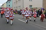 N&auml;rrinnen und Narren trotzen Wetter (1) (Foto: Karl-Heinz Herrmann)