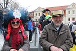 N&auml;rrinnen und Narren trotzen Wetter (2) (Foto: Karl-Heinz Herrmann)