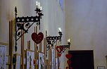 Zur stimmungsvollen Dekoration der Kirche gehörten auchdie Wandleuchter. (Foto: Jochen Miche) Zur stimmungsvollen Dekoration der Kirche gehörten auchdie Wandleuchter. (Foto: Jochen Miche)