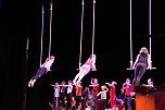 No money - pure honey - die Kinder des Zirkus Zappelini zeigten am Abend, was sie drauf haben (Foto: Angelo Glashagel) No money - pure honey - die Kinder des Zirkus Zappelini zeigten am Abend, was sie drauf haben (Foto: Angelo Glashagel)