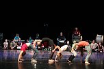 No money - pure honey - die Kinder des Zirkus Zappelini zeigten am Abend, was sie drauf haben (Foto: Angelo Glashagel) No money - pure honey - die Kinder des Zirkus Zappelini zeigten am Abend, was sie drauf haben (Foto: Angelo Glashagel)