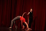 No money - pure honey - die Kinder des Zirkus Zappelini zeigten am Abend, was sie drauf haben (Foto: Angelo Glashagel) No money - pure honey - die Kinder des Zirkus Zappelini zeigten am Abend, was sie drauf haben (Foto: Angelo Glashagel)