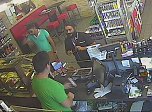 Betr&uuml;ger gesucht - wer kennt diese beiden M&auml;nner (Foto: Landespolizeiinspektion Nordhausen)