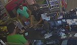 Betr&uuml;ger gesucht - wer kennt diese beiden M&auml;nner (Foto: Landespolizeiinspektion Nordhausen)