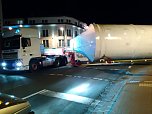 Schwertransport mit Ziel Brasilien auf Nordhausens Stra&szlig;en (Foto: Frank Meier)