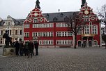 Vor�dem Rathaus in Arnstadt. (Foto: Kurt Frank)
