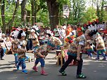 Kindervilla-Kinder begeisterten ihre G&auml;ste zum Stra&szlig;enfest (Foto: Kindervilla Bad Frankenhausen)