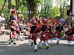 Kindervilla-Kinder begeisterten ihre G&auml;ste zum Stra&szlig;enfest (Foto: Kindervilla Bad Frankenhausen)