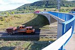 Schwerer Unfall zwischen Abschleppwagen und Br&uuml;cke (Foto: Karl-Heinz Herrmann)