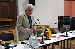 Ehrengabe für Jürgen Hauskeller (Foto: Karl-Heinz Herrmann) Ehrengabe für Jürgen Hauskeller (Foto: Karl-Heinz Herrmann)
