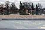 Besuchermagnet Eisbaden (Foto: Karl-Heinz Herrmann)