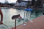Besuchermagnet Eisbaden (Foto: Karl-Heinz Herrmann)