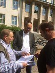 Protest vor dem Landtag (Foto: Peter Morich)