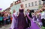 Fliederprinzessin in Amt eingef&uuml;hrt (Foto: Karl-Heinz Herrmann)