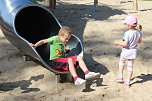Mehrgenerationen Spielplatz eingeweiht (Foto: Karl-Heinz Herrmann) Mehrgenerationen Spielplatz eingeweiht (Foto: Karl-Heinz Herrmann)