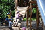 Mehrgenerationen Spielplatz eingeweiht (Foto: Karl-Heinz Herrmann) Mehrgenerationen Spielplatz eingeweiht (Foto: Karl-Heinz Herrmann)