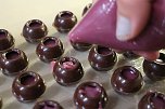 Backen, Basteln, B&auml;ume schm&uuml;cken - an der Jugendkunstschule und im Weltladen konnte man das heute selbst machen (Foto: Angelo Glashagel)