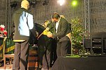 Ehrenarschleder zwei Mal verliehen. (Foto: Karl-Heinz Herrmann)