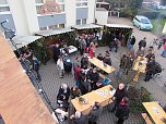 Gl&uuml;hweinmarkt im Seniorenzentrum (Foto: L. Schubert)