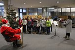 Weihnachtsmann besuchte Sparkasse (Foto: Karl-Heinz Herrmann)