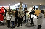 Weihnachtsmann besuchte Sparkasse (Foto: Karl-Heinz Herrmann)
