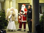 Aufregung am Theater-Adventskalender bei T&uuml;rchen No. 8 (Foto: Matthias Schwarz)